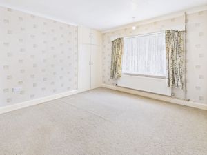 Bedroom- click for photo gallery